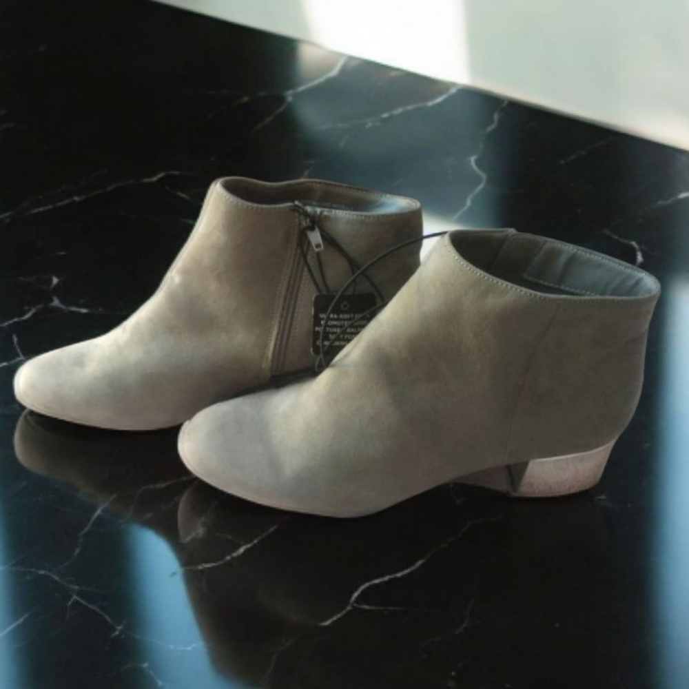 Arizona Memory Foam Ankle Boots